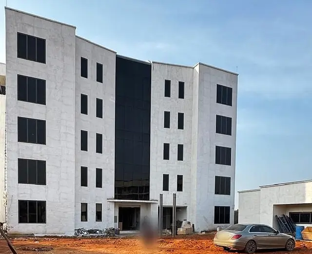 Yellow Power Hospital, New Legon, Accra: the new building whose network cabling and fibre backbone we installed.